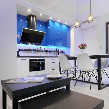 Bulwary Wislane P&O Serviced Apartments With Ac Varsovie Extérieur photo