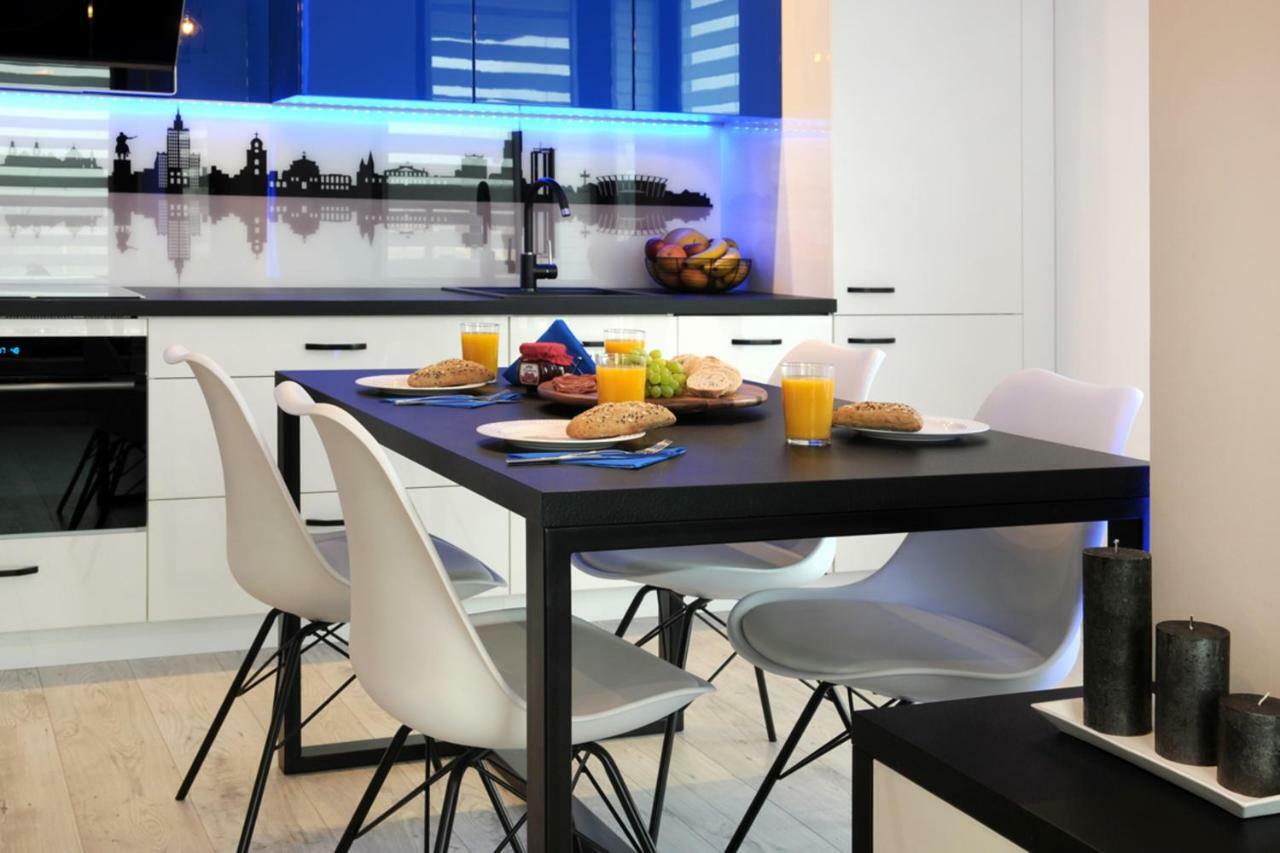 Bulwary Wislane P&O Serviced Apartments With Ac Varsovie Extérieur photo