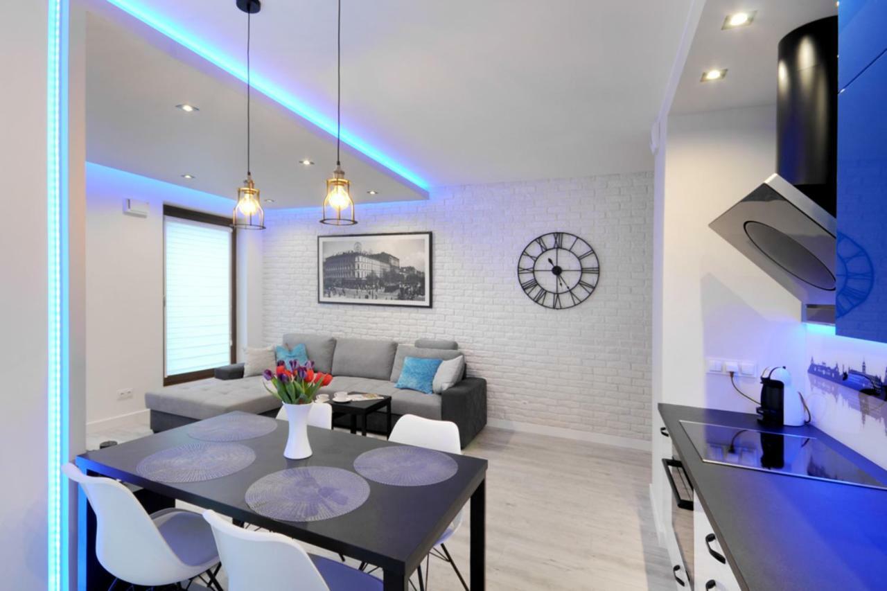 Bulwary Wislane P&O Serviced Apartments With Ac Varsovie Extérieur photo