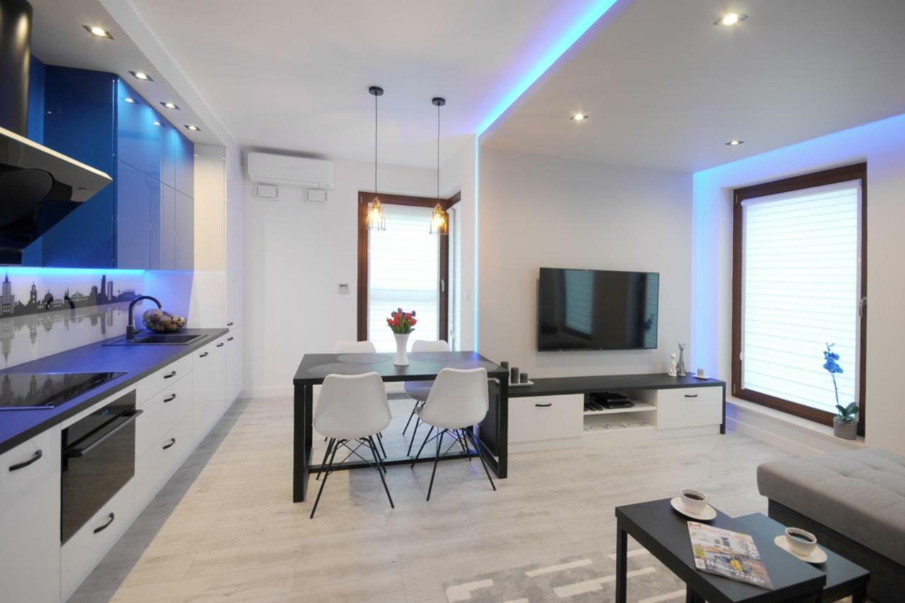 Bulwary Wislane P&O Serviced Apartments With Ac Varsovie Extérieur photo