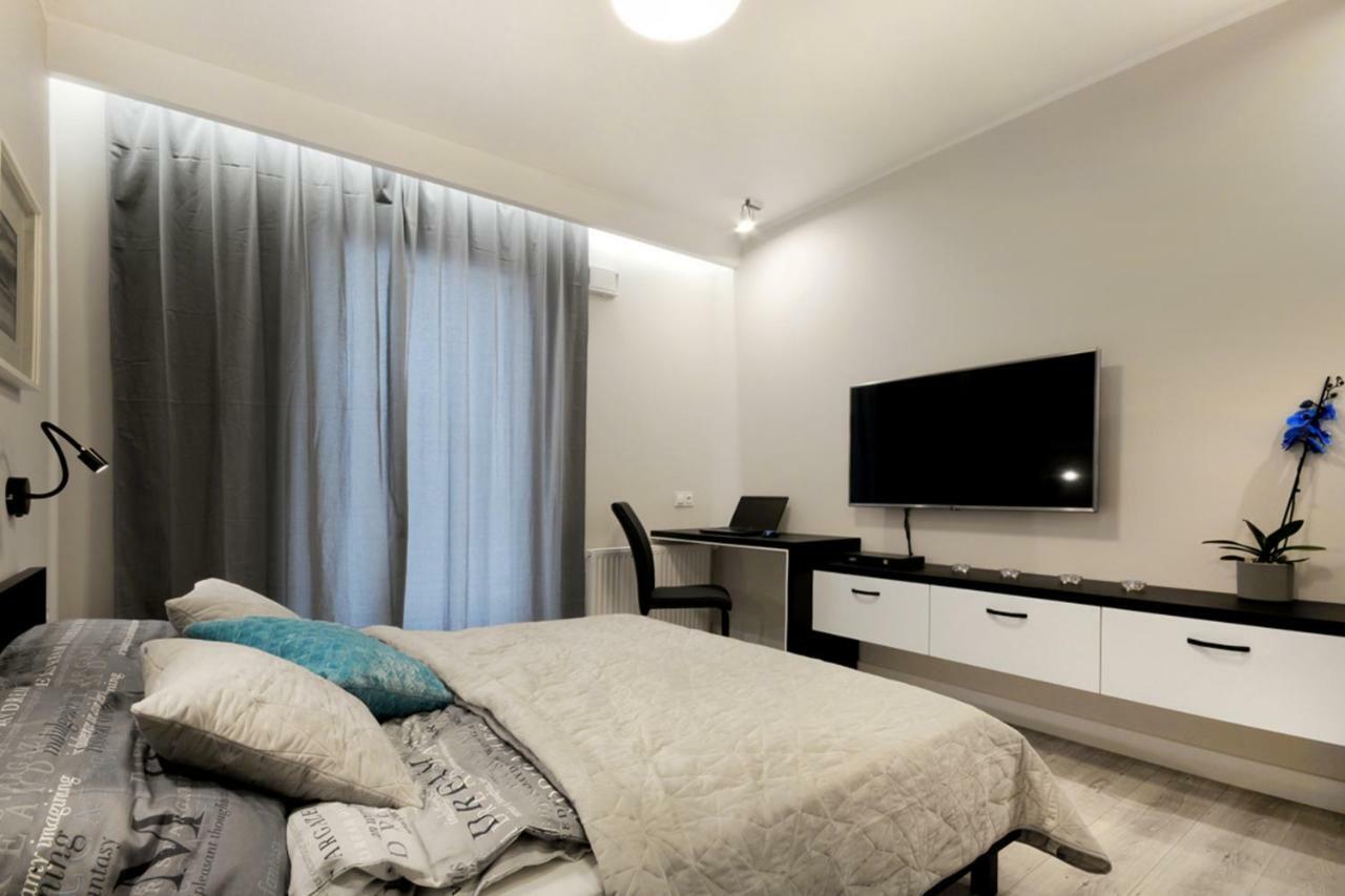 Bulwary Wislane P&O Serviced Apartments With Ac Varsovie Extérieur photo
