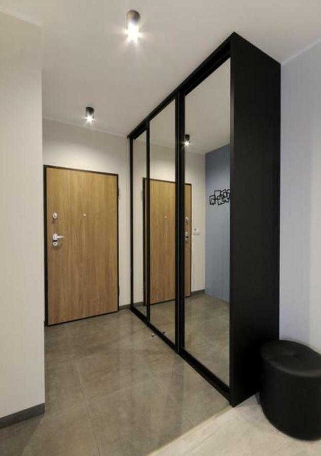 Bulwary Wislane P&O Serviced Apartments With Ac Varsovie Extérieur photo